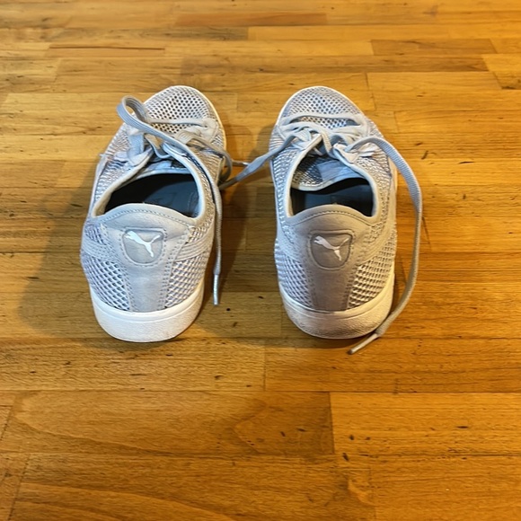 Puma women’s athletic sneakers. - Picture 2 of 5